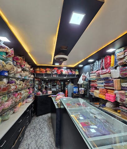 Navinya Veshbhusha & Fetewale - costume on rent